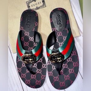 Gucci Kika GG Logo Black and Red Thong Sandals Size 8